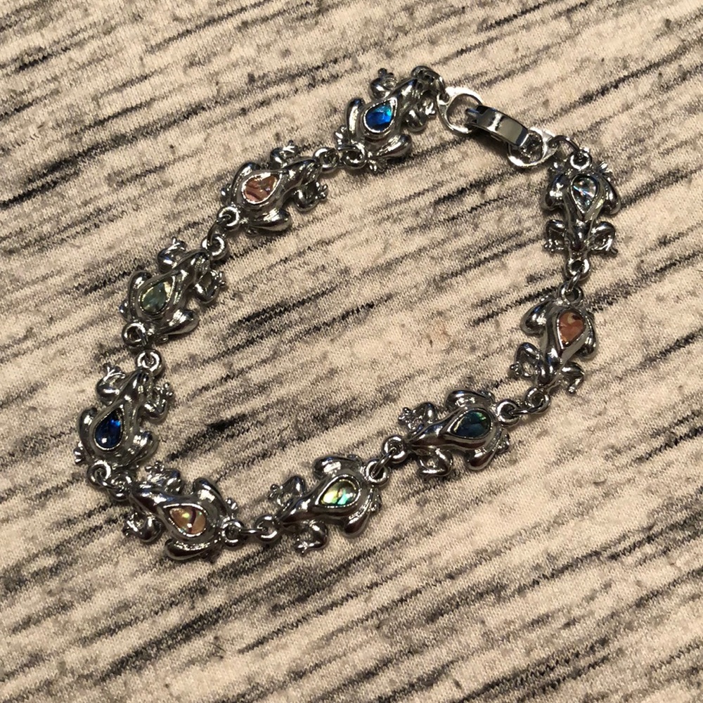 Beautiful frog bracelet